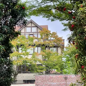 Cecil Bacon Manor , Seattle USA